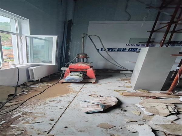 桐梓地基基础下沉墙体裂缝加固注浆顶升施工